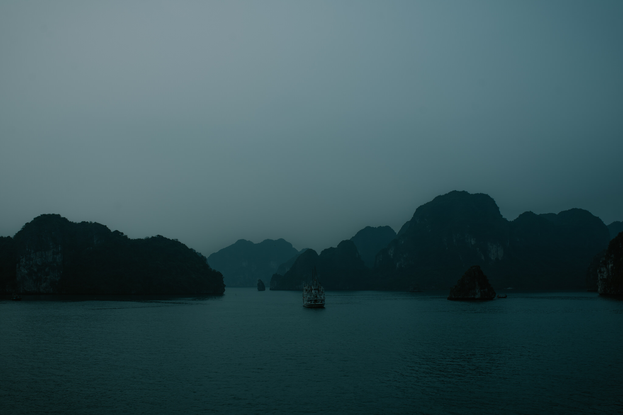 T + R | Bhaya Cruise, Ha Long Bay, Viet Nam 107