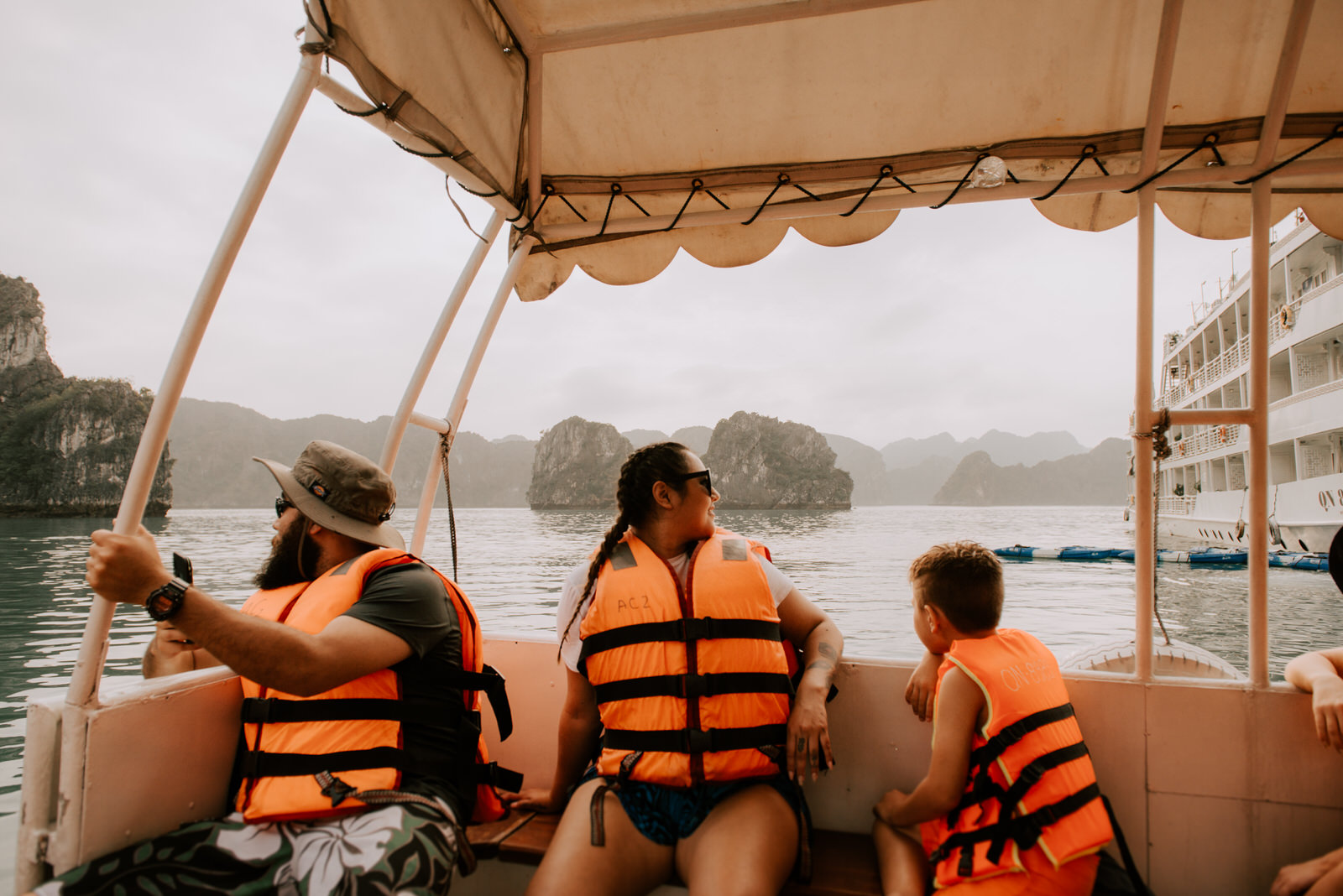 T + R | Bhaya Cruise, Ha Long Bay, Viet Nam 18