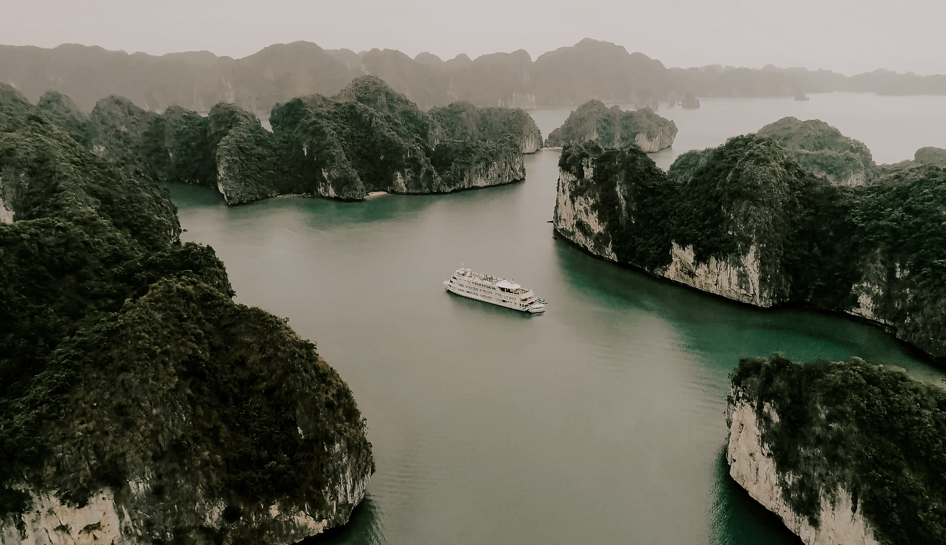 T + R | Bhaya Cruise, Ha Long Bay, Viet Nam 14