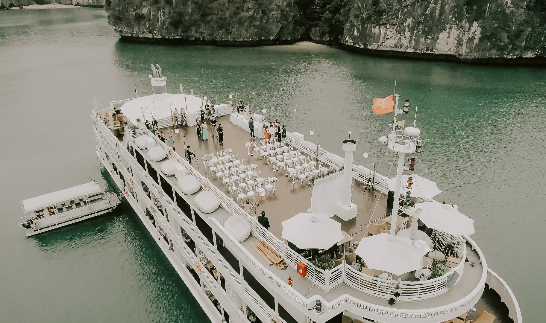 T + R | Bhaya Cruise, Ha Long Bay, Viet Nam 48