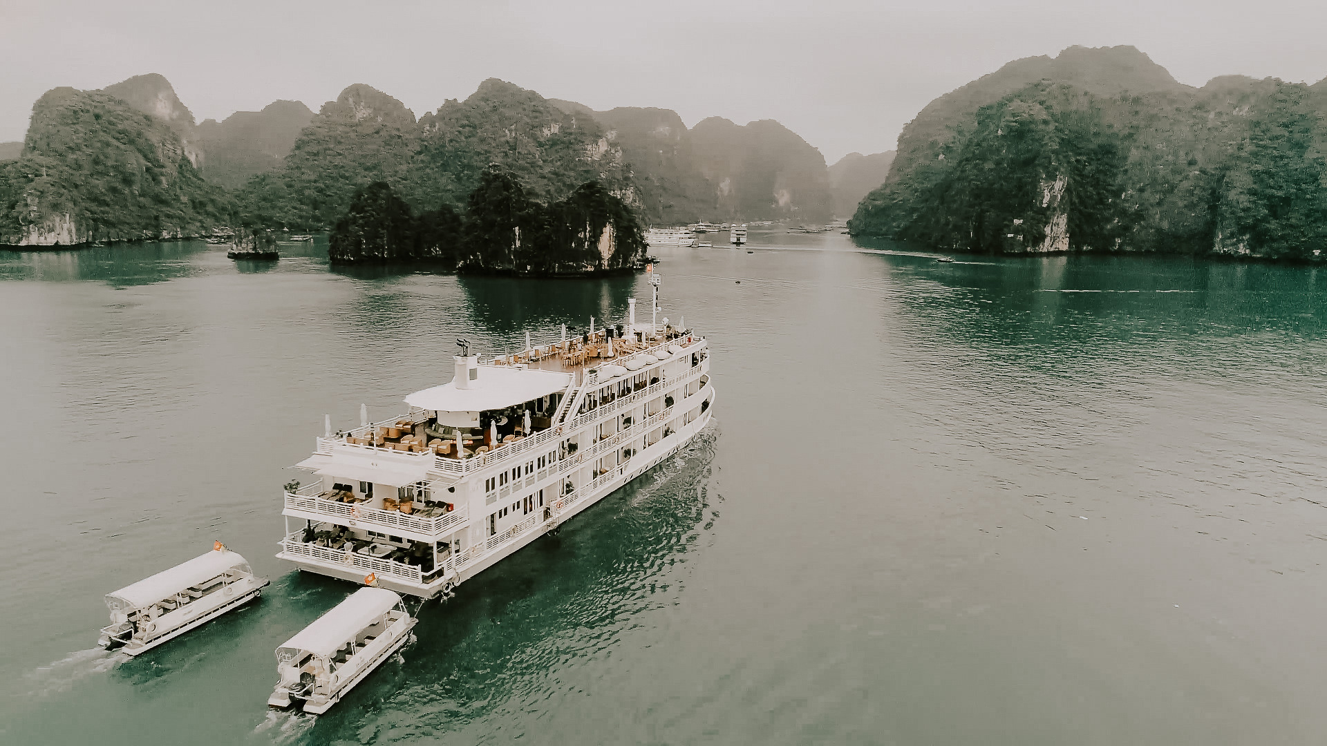 T + R | Bhaya Cruise, Ha Long Bay, Viet Nam 6